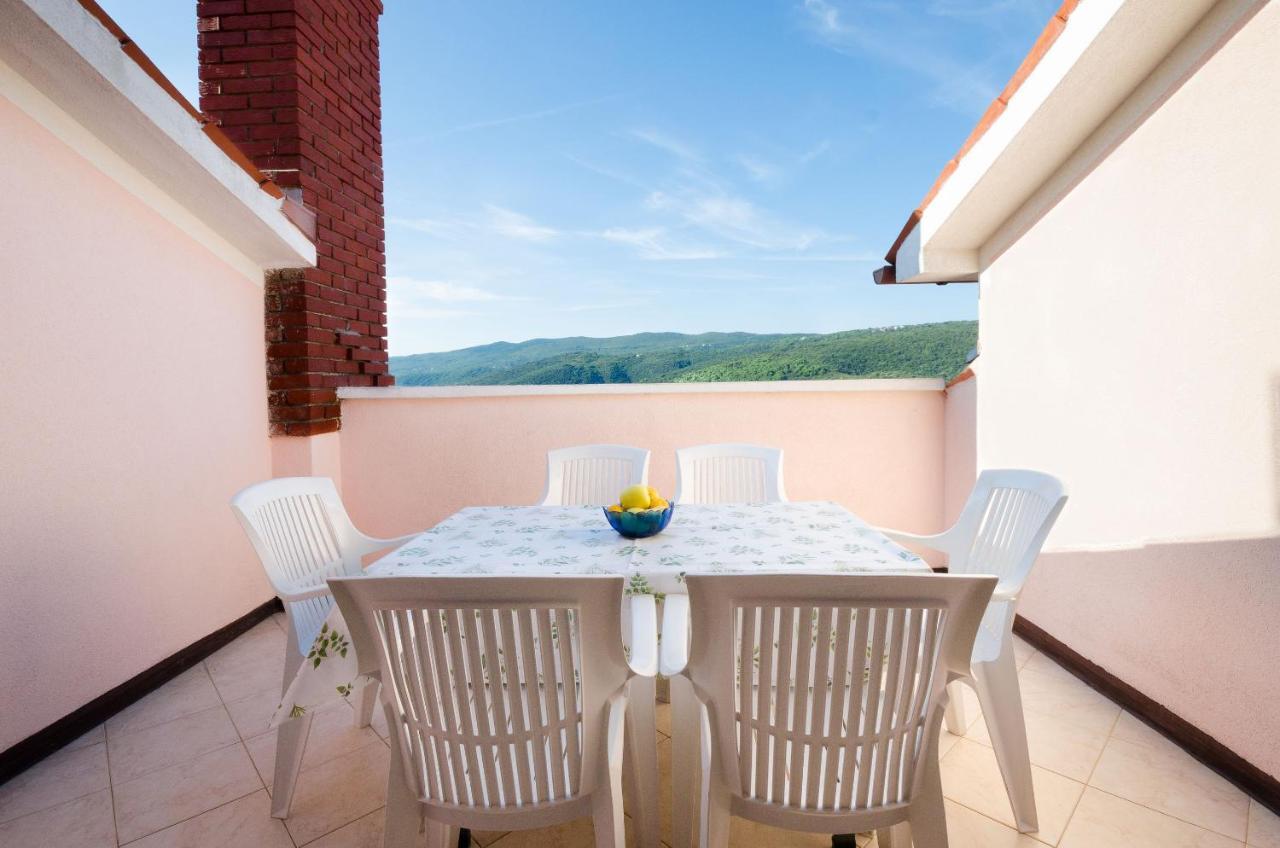Apartments Slavica Rabac Exteriér fotografie
